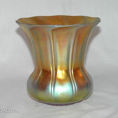 Steuben gold Aurene lampshade vase