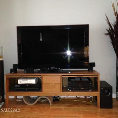 Samsung 52 LCD, Xbox 360, Kinect, Pioneer Receiver VSX-1016TXV w THX surround, Bose Surround System, Sony Blue Ray, and 