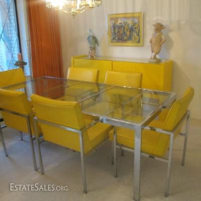 VINTAGE CHICAGO DESIGN INSTITUTE CHROME AND GLASS DINING ROOM SET. MINT CONDITION