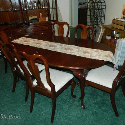 Mahogany Table With Eight Chairs