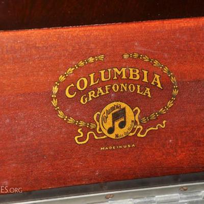Columbia Grafonola gramophone cabinet