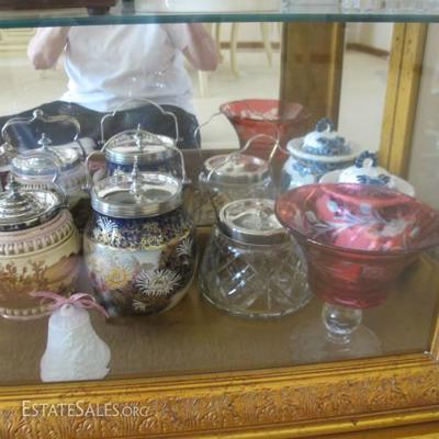 COLLECTION OF 19TH & 20TH CENTURY BISCUIT/CRACKER JARS