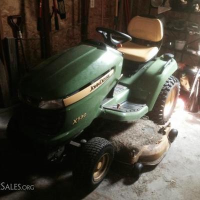 John Deere X530 lawn tractor with 125 hours