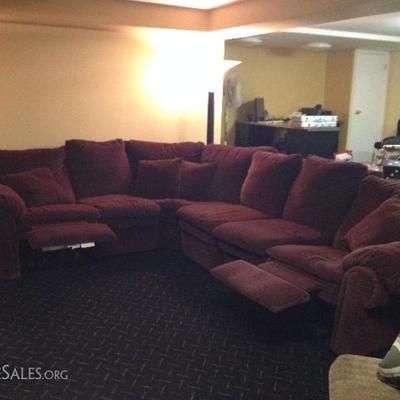 sectional with reclining ends