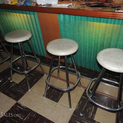 Set of 8 vintage bar stools