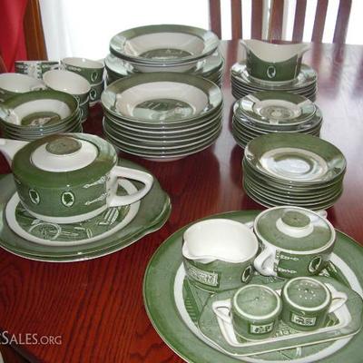 Royal China Colonial Homestead - Service for 8 w/accessory pieces