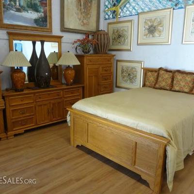 Queen Bedroom Set & New Mattress Sets