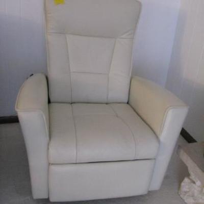 LEATHER RECLINER CHAIRS