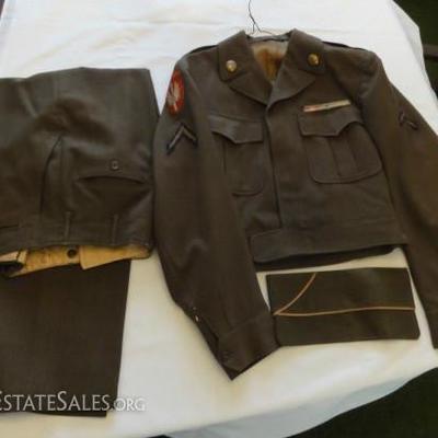 001 - U.S. Army Uniform
