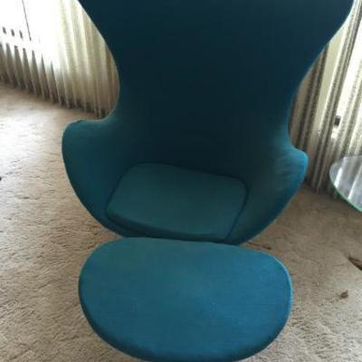 Arne Jacobsen Swivel Chair