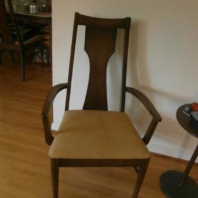 CHAIRS FOR DININGROOM TABLE
