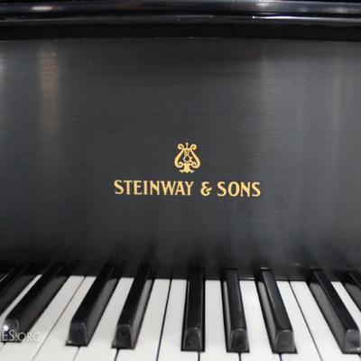 A19 #1 Steinway & Sons 5â€™101/2 Model â€œOâ€
1916 Balck Satin Baby Grand Piano #178413 Condition of 10