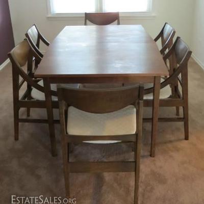 mid-century dining set 
6 chairs, 3 leafs
