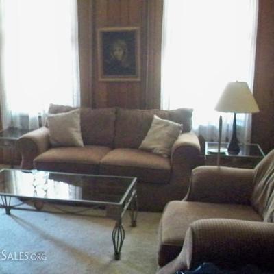 Loveseat , Chair , Coffee Table , 2 End Tables 