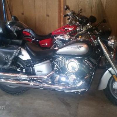 2004 vstar 1100 with 35,000 miles. Has new tires and aftermarket stereo and trunk