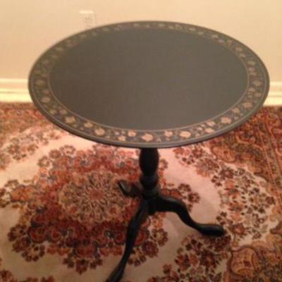 Round Fold Down Table