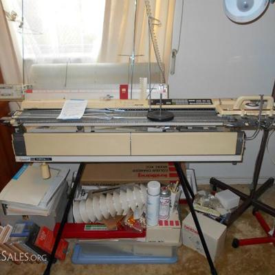 Computerized KnitKing Machine with accessories