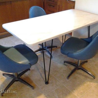 Mid Century Modern table & 3 chairs