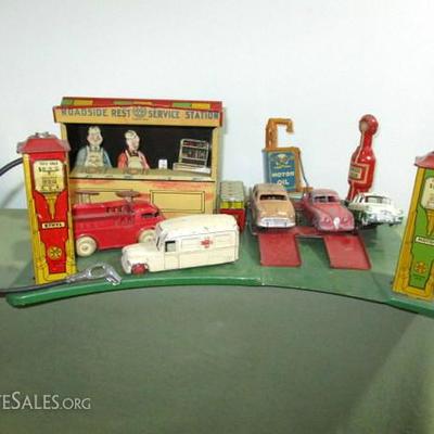 Antique/Vintage Toy Service Station