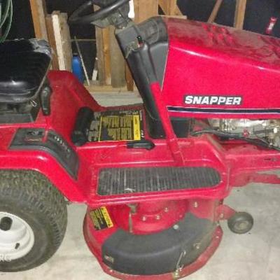 Nice Snapper mower
(Turned picture for Tom)