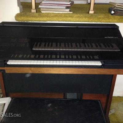 Yamaha Electone organ