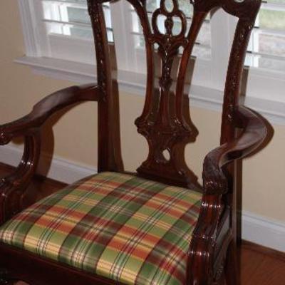 Separate picture of arm chair