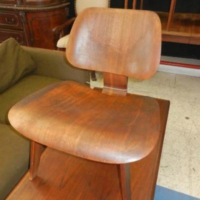 Herman Miller Eames Molded Plywood Lounge Chair