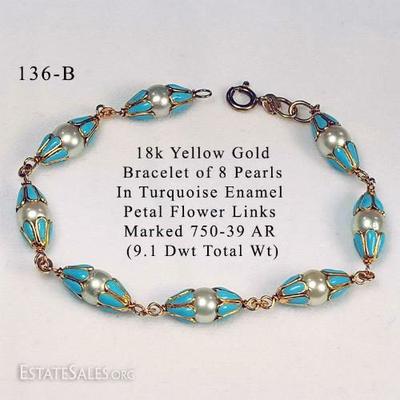 18K Yellow gold enameled flower petal link bracelet with 8 large pearls