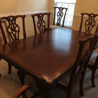 Large Beautiful Dining Room Table with 2 leaves and 10 chairs