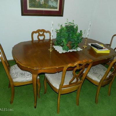 French Provincial Dining Room Table & Chairs