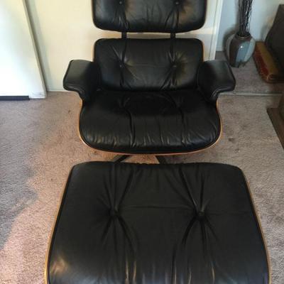 Eames Leather Chair / Excellent Condition