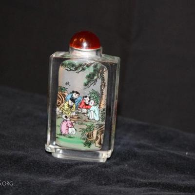 chinese snuff bottle with lid