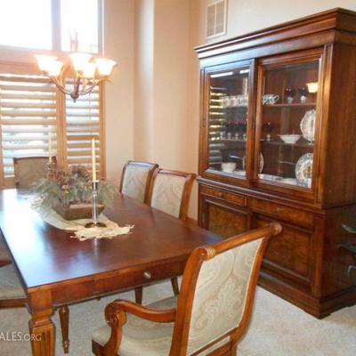 Ethan Allen Forma Dining Room set with Hutch