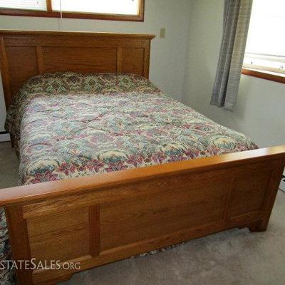 Solid Oak Bed by Stanley Furniture