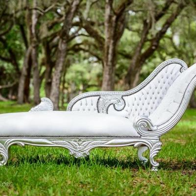 LARGE SILVER ROCOCO CHAISE LONGUE WHITE RHINESTONE TUFTED UPHOLSTERY