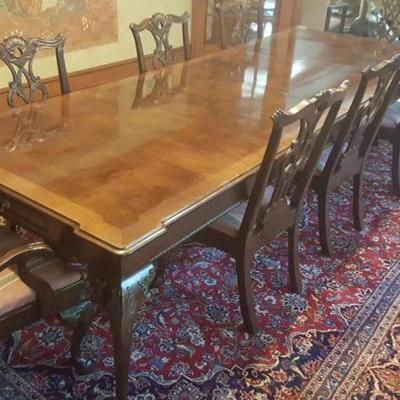 Henredon Rittenhouse Square dining room table, 8 chairs, leaves & pads