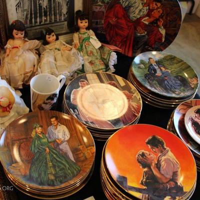 GWTW Gone with the wind items - collector plates with boxes & madame Alexander dolls