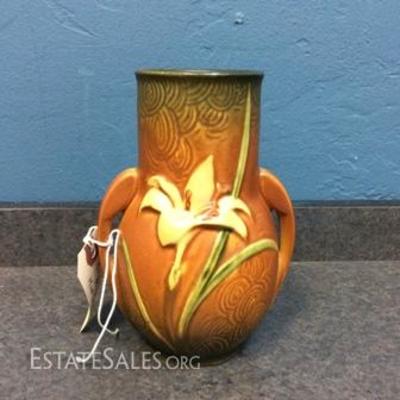 Zephyr Lily Roseville Vase
