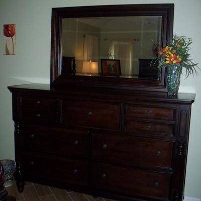 Ashley Furniture 7 Drawer Dresser with mirror