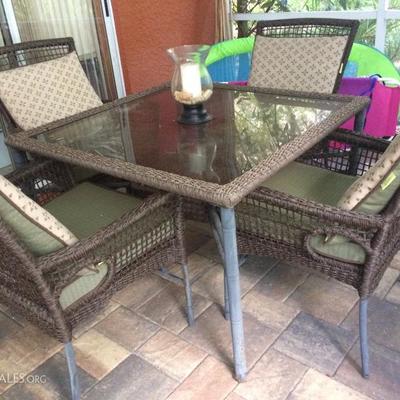Outdoor dining table and 4 chairs